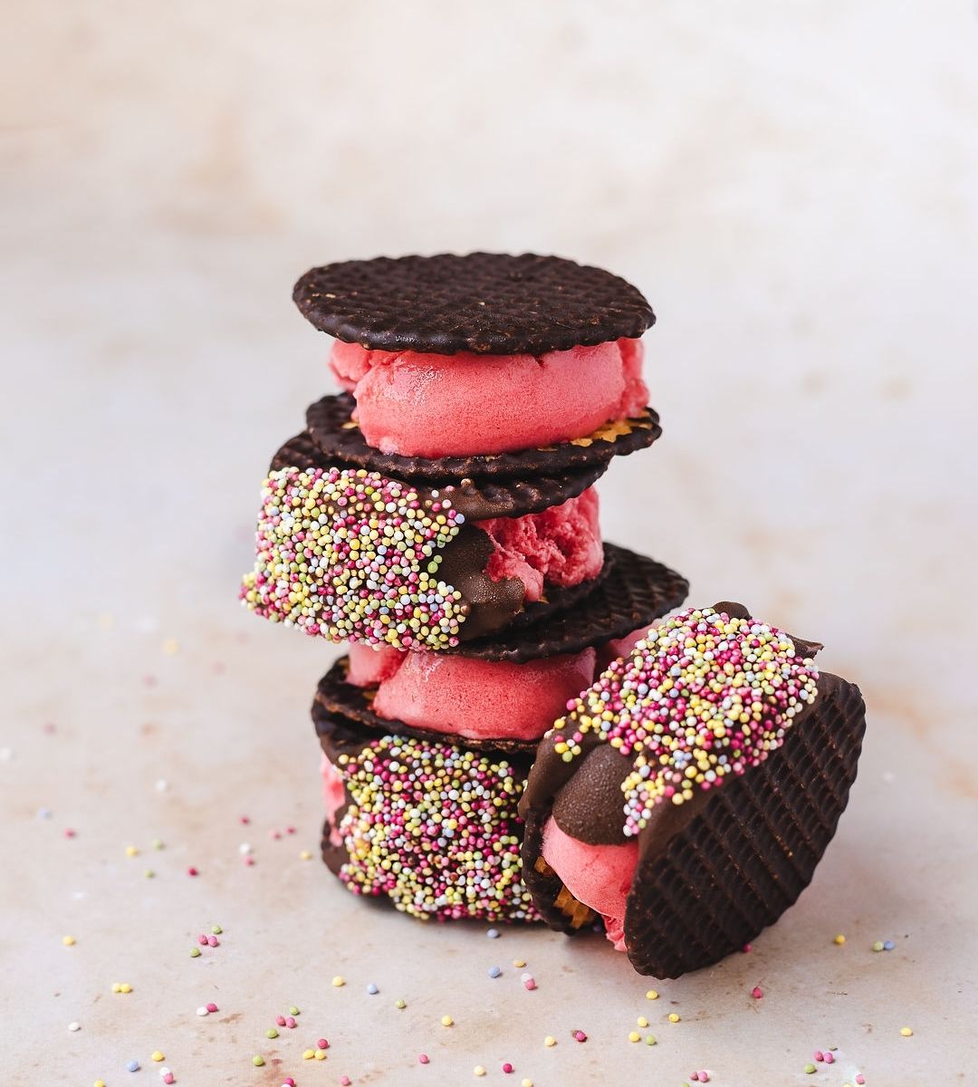 Sanduíches Waffers com Sorvete de Framboesa